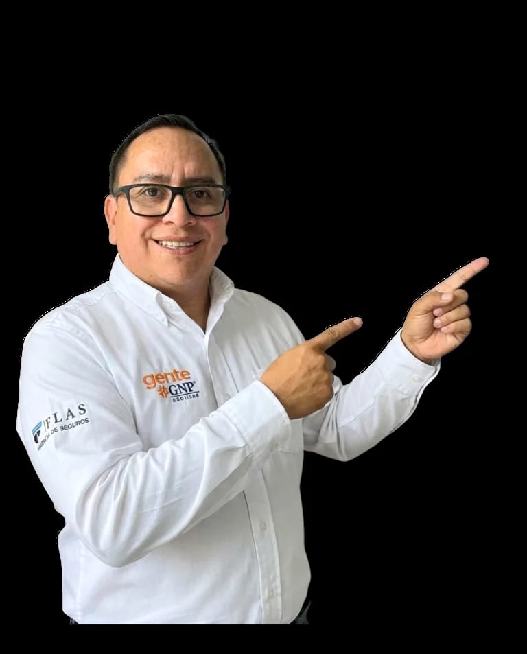 Francisco Lovely in white shirt and glasses pointing to the right, GNP Seguros agent